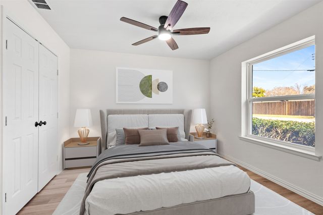 1905 Cimarron Trail, Hurst, TX 76054