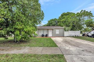 6290 Sw 18th Place, North Lauderdale, FL 33068