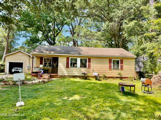 325 Cedarhurst Drive, Jackson, MS 39206