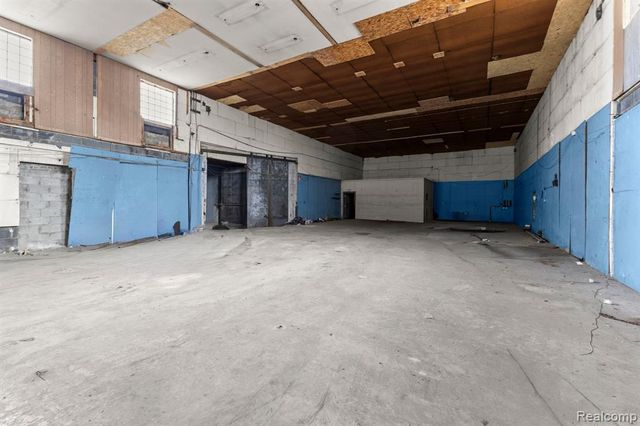 15331 Idaho Avenue, Detroit, MI 48238