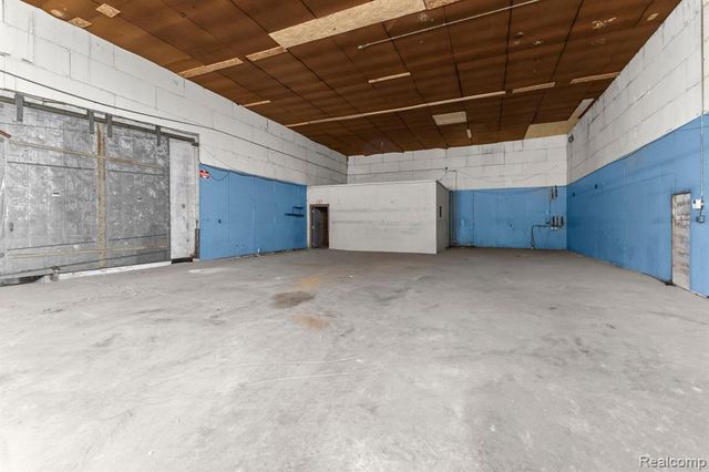 15331 Idaho Avenue, Detroit, MI 48238