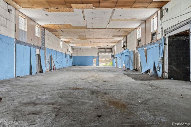 15331 Idaho Avenue, Detroit, MI 48238