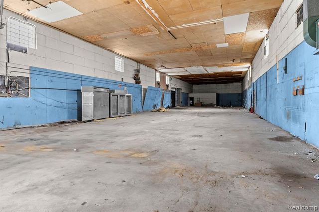 15331 Idaho Avenue, Detroit, MI 48238