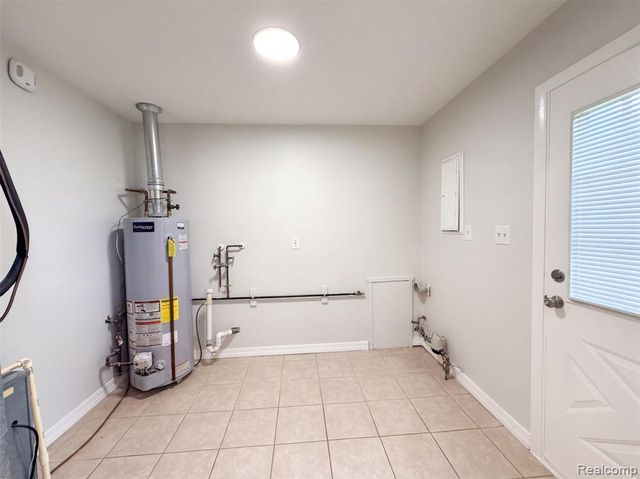 16108 Ziegler Street, Taylor, MI 48180
