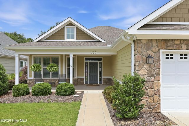 135 Heath Court, West End, NC 27376