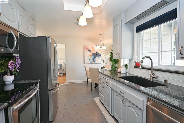 5332 Selma Ave, Fremont, CA 94536