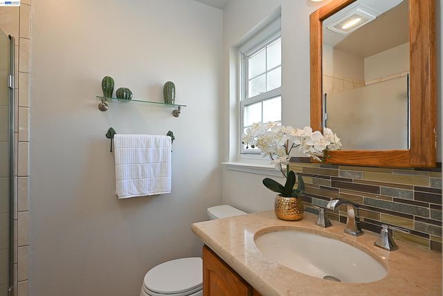 5332 Selma Ave, Fremont, CA 94536