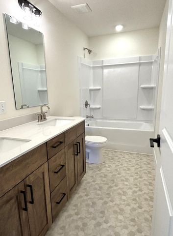 2026 Tamarack Road, Carver, MN 55315