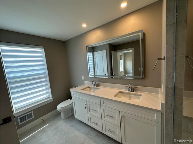 49495 Coldwater Ridge Drive, Northville, MI 48168