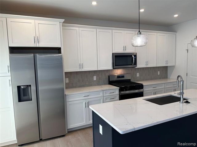 49495 Coldwater Ridge Drive, Northville, MI 48168