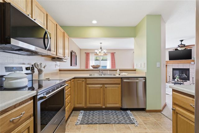 4963 Foxtail Court, Marion, IA 52302