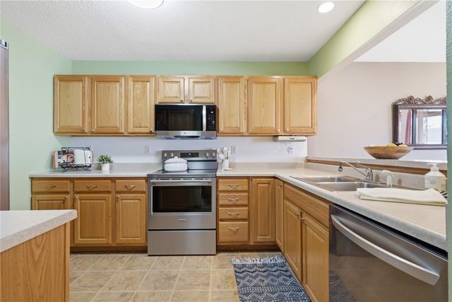 4963 Foxtail Court, Marion, IA 52302