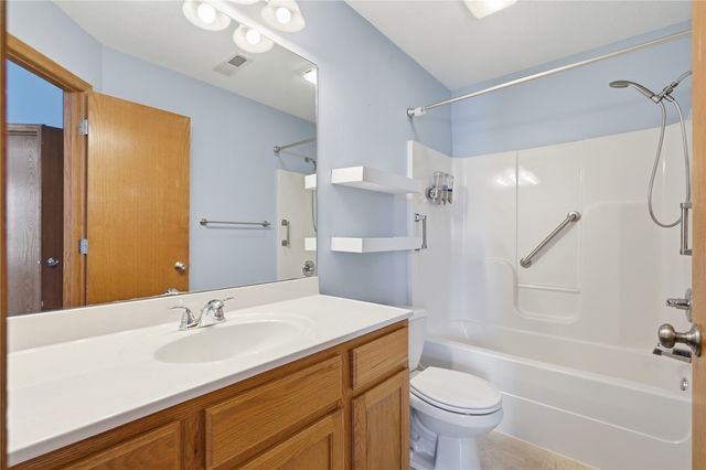 4963 Foxtail Court, Marion, IA 52302