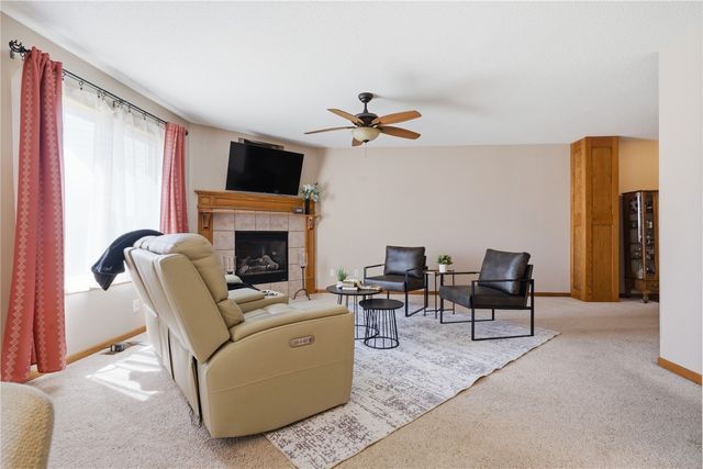 4963 Foxtail Court, Marion, IA 52302