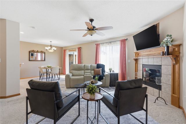 4963 Foxtail Court, Marion, IA 52302