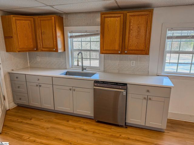 80 Randall Drive, Taylors, SC 29687