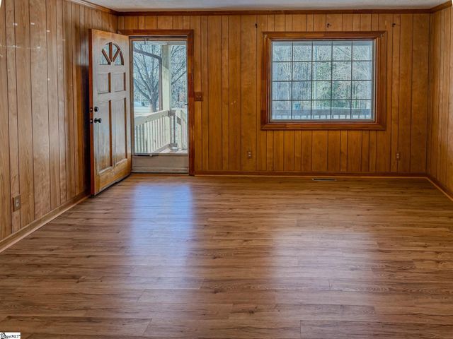 80 Randall Drive, Taylors, SC 29687