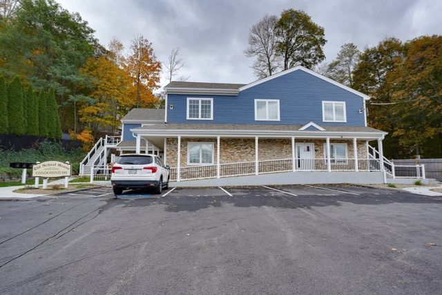 17 School C, Hudson, MA 01749
