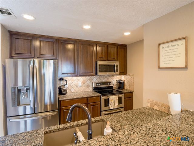 604 Highcrest Drive 722, Granite Shoals, TX 78654