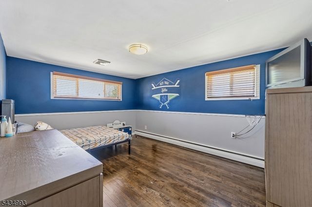 4 Dunlap Dr, Sayreville Boro, NJ 08859