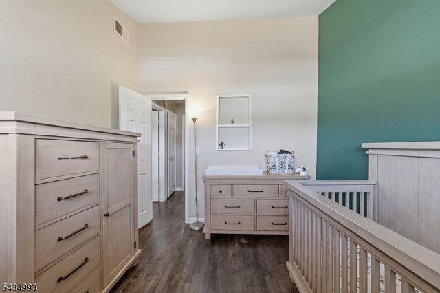 4 Dunlap Dr, Sayreville Boro, NJ 08859