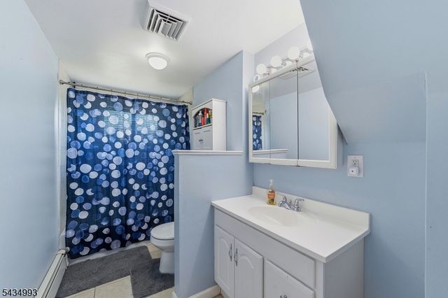 4 Dunlap Dr, Sayreville Boro, NJ 08859