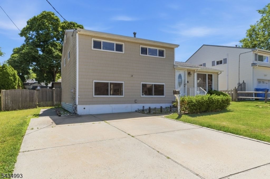 4 Dunlap Dr, Sayreville Boro, NJ 08859 — photo 2