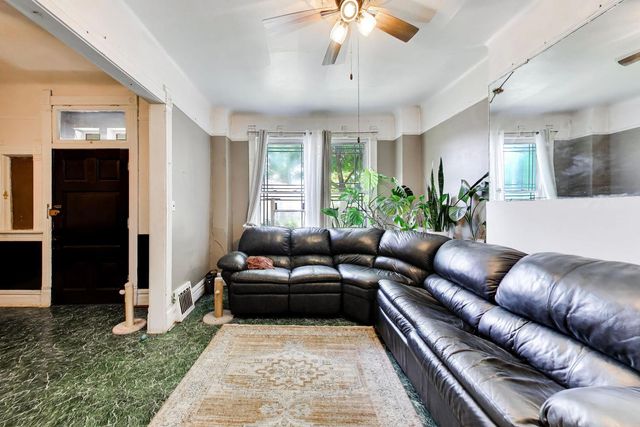 2835 S Millard Avenue, Chicago, IL 60623