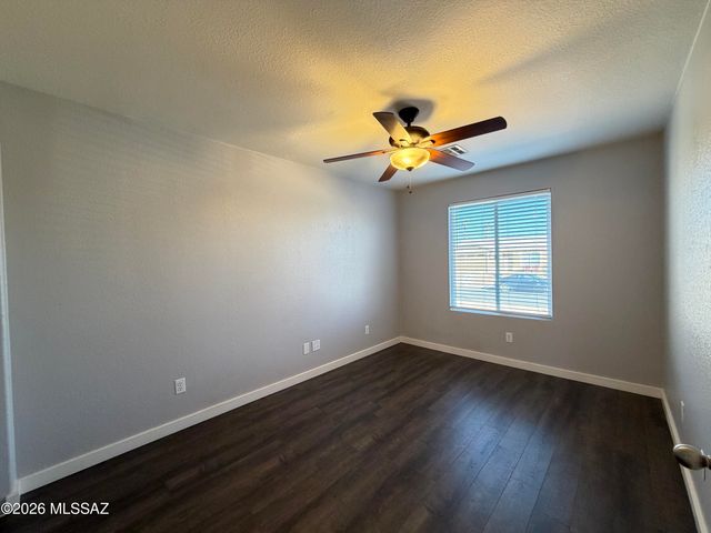 8747 N Golden Moon Way, Tucson, AZ 85743