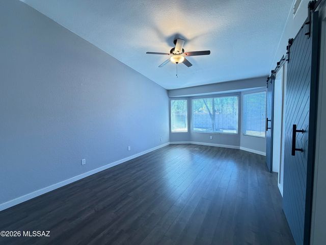 8747 N Golden Moon Way, Tucson, AZ 85743