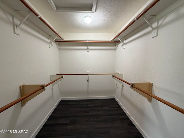 8747 N Golden Moon Way, Tucson, AZ 85743