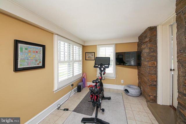 20 HILLSIDE RD, Wayne, PA 19087