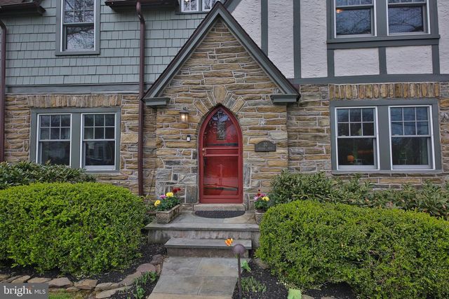 20 HILLSIDE RD, Wayne, PA 19087