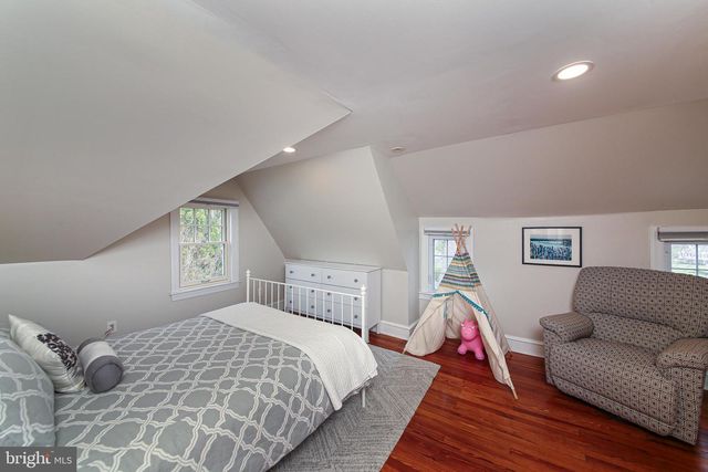 20 HILLSIDE RD, Wayne, PA 19087