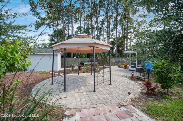 715 Harriet Avenue SW, Palm Bay, FL 32908