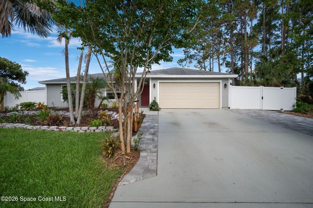 715 Harriet Avenue SW, Palm Bay, FL 32908