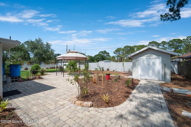 715 Harriet Avenue SW, Palm Bay, FL 32908