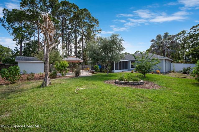 715 Harriet Avenue SW, Palm Bay, FL 32908