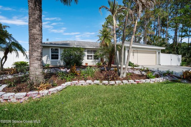 715 Harriet Avenue SW, Palm Bay, FL 32908