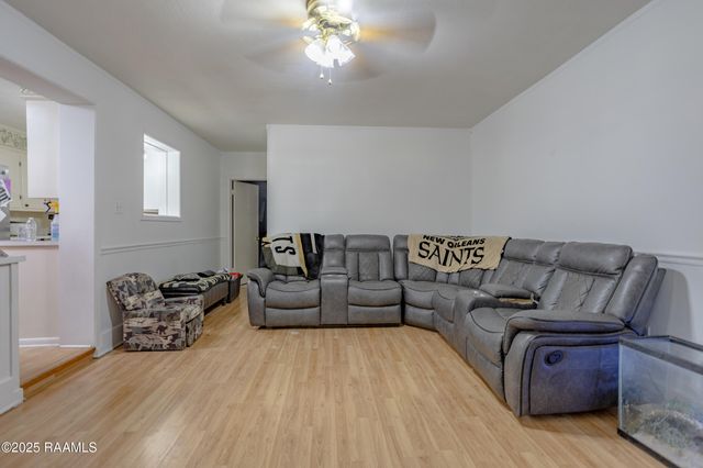 912 Chestnut Street, Mamou, LA 70554