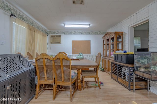 912 Chestnut Street, Mamou, LA 70554