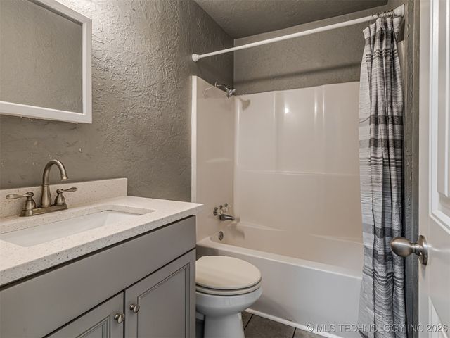 4627 S 29th West Avenue, Tulsa, OK 74107