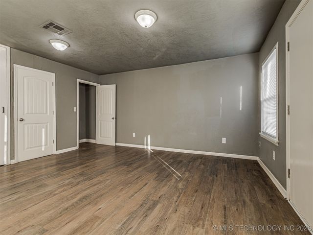 4627 S 29th West Avenue, Tulsa, OK 74107