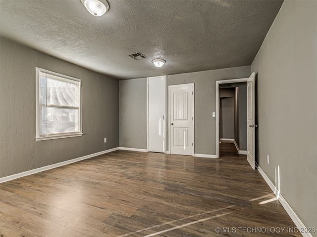 4627 S 29th West Avenue, Tulsa, OK 74107