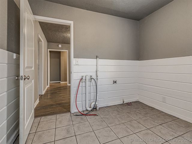 4627 S 29th West Avenue, Tulsa, OK 74107