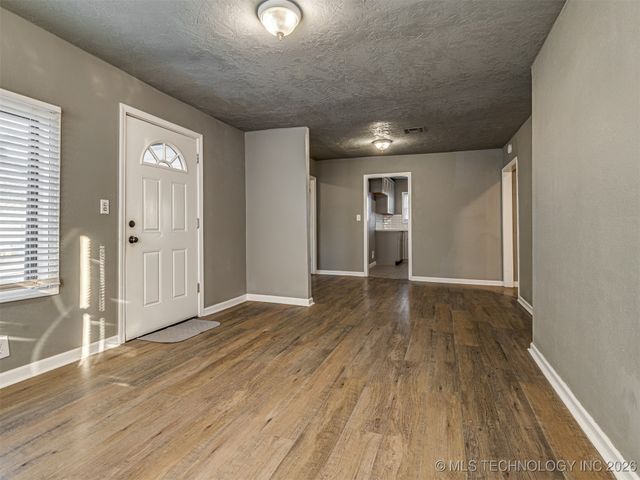 4627 S 29th West Avenue, Tulsa, OK 74107