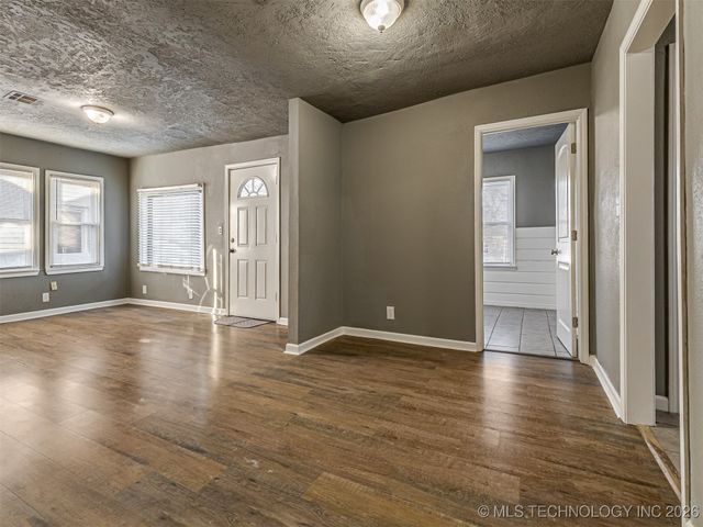 4627 S 29th West Avenue, Tulsa, OK 74107