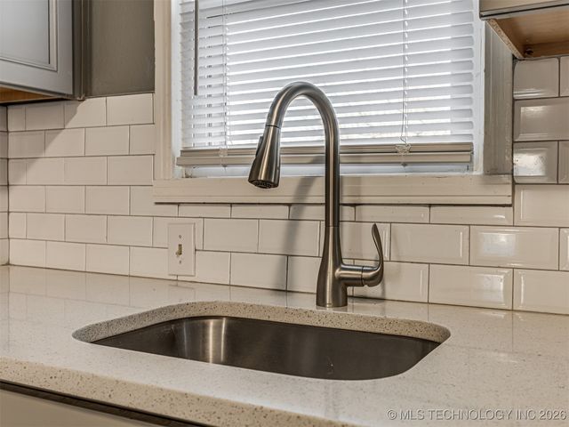 4627 S 29th West Avenue, Tulsa, OK 74107