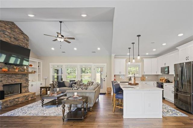 425 Rc Thompson Road, Dallas, GA 30157