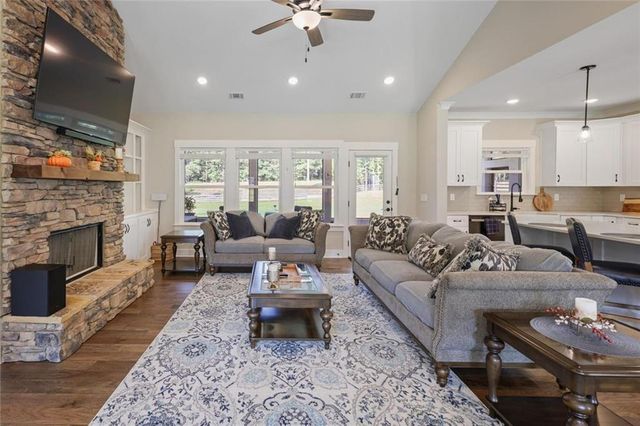 425 Rc Thompson Road, Dallas, GA 30157